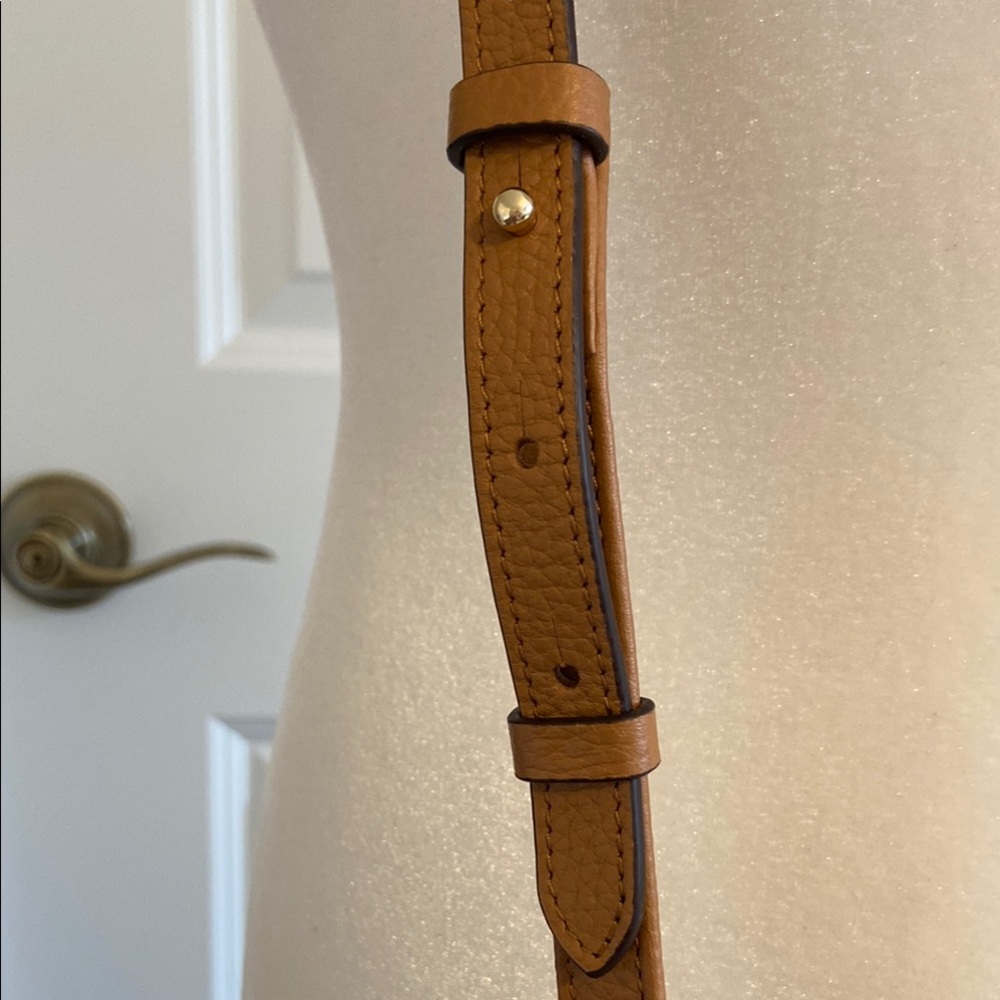 RADLEY LONDON Foresters Drive Small Caramel Crossbody Bag with Flap Closure - Picture 4 of 12